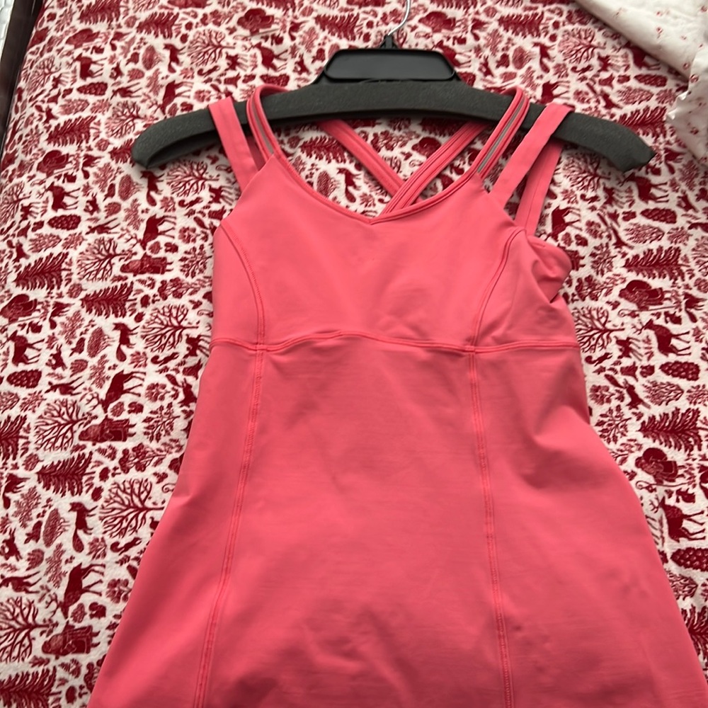 Lululemon pink top
